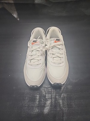 womens nike waffle debut