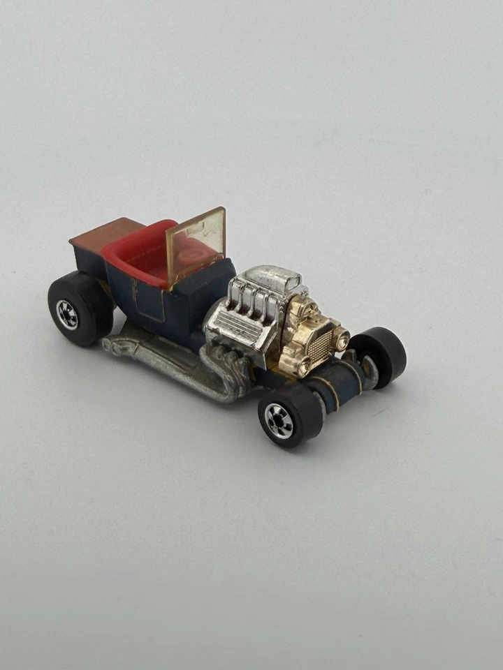 Ford T-Bucket Hot Rod 1923 pintado personalizado Hot Wheels - rojo con ruedas BW Foto 4 de 4