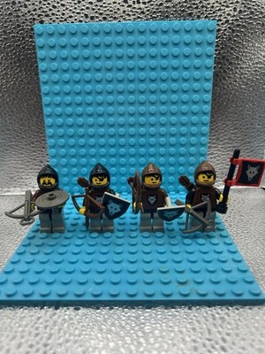 Vintage Lego Wolfpack Lot of Four Classic Castle 6031 6075 6082 