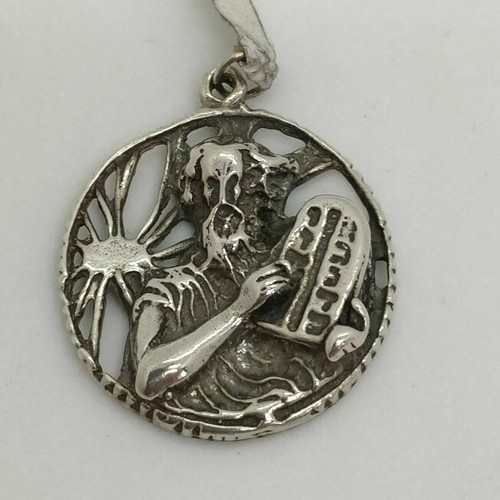 PENDANT HANDMADE STERLING SILVER PENDANT MOSES HOLDING THE 10 COMMANDMENTS - Picture 2 of 10