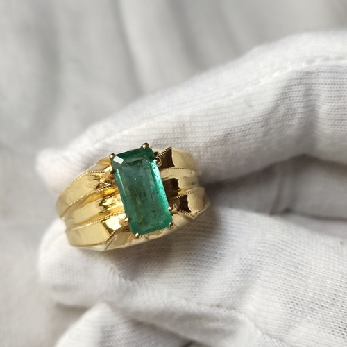 Natural Emerald 18k yellow Gold Men Ring, Mens Jewelry, Hand Made Ring - Picture 4 of 7