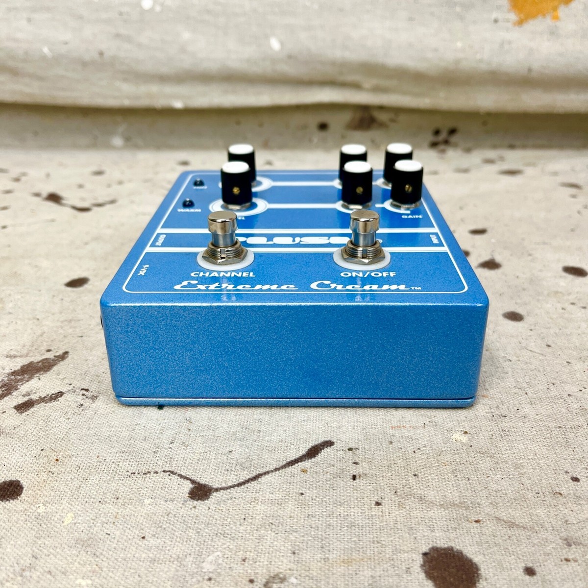 Extreme Cream Plush Fuchs Overdrive Pedal – Guitar Music | Action