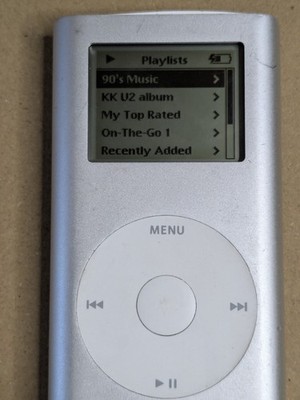 Apple iPod Mini 2nd Generation 4gb Model A1051 Silver for