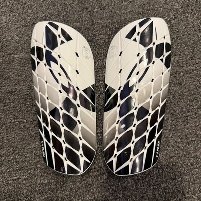 Under Armour Flex Shin Guards 4'7''-5'3''
