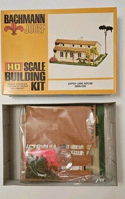 Bachmann Jouef #3006 Gypsy Lane European 2-Story House - New, unassembled Kit