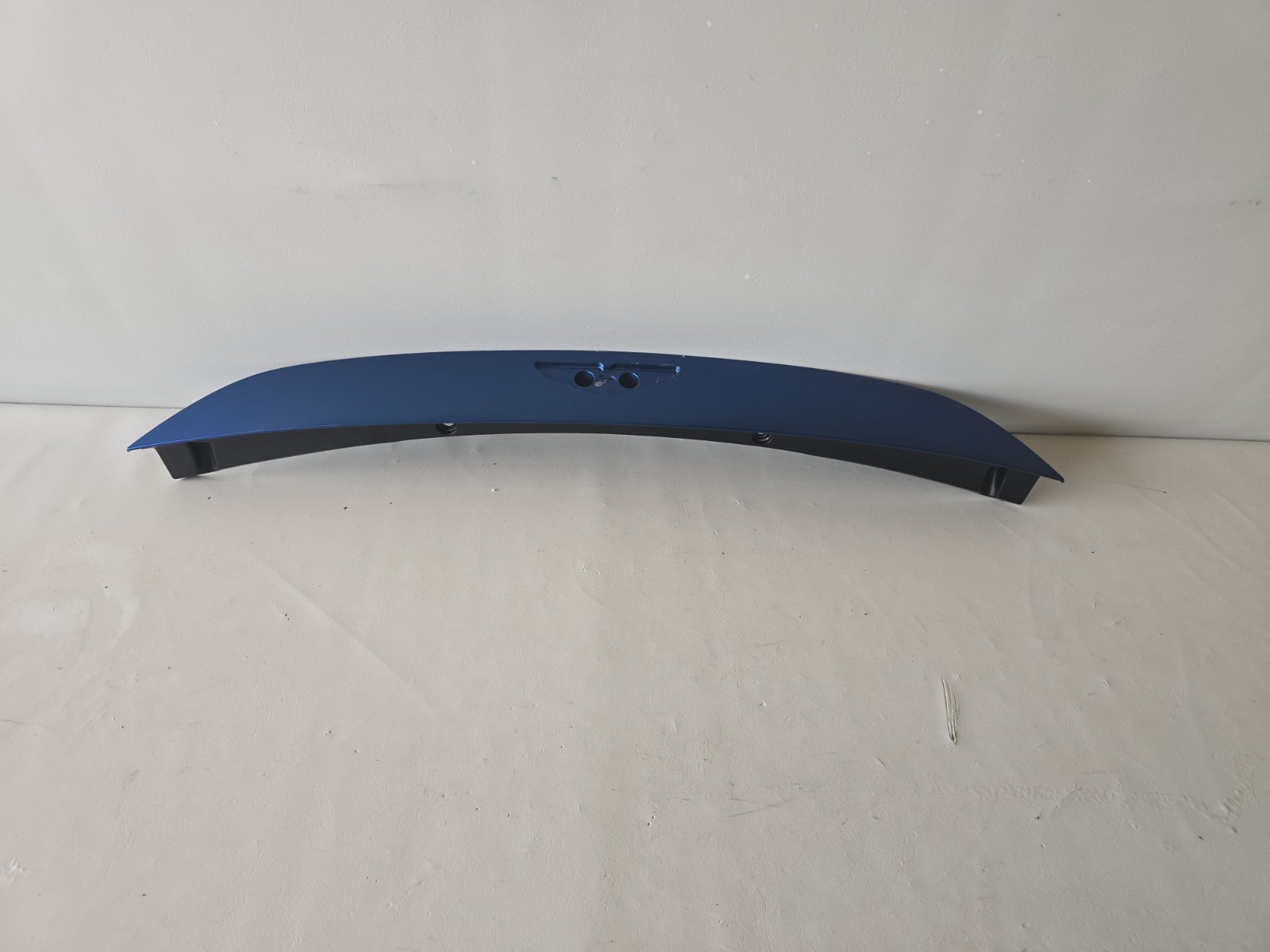 Aston Martin Vantage Genuine Trunk Gate Trim Spoiler Ky63-C41602-A
