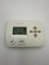 Honeywell Pro 4000 TH4110D1007 Programmable Thermostat 1H/1C Electric Gas Tested