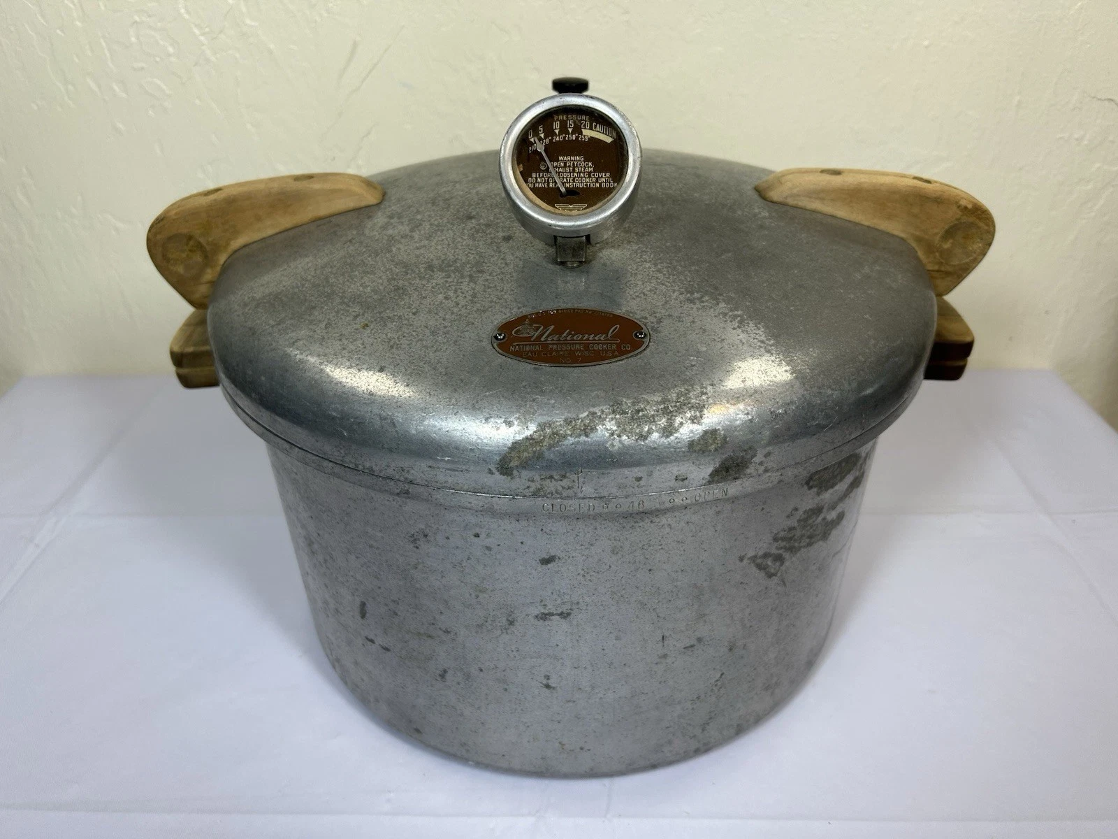Vintage National Presto Pressure Cooker Canner No. 7 16 Qt Wood Handles
