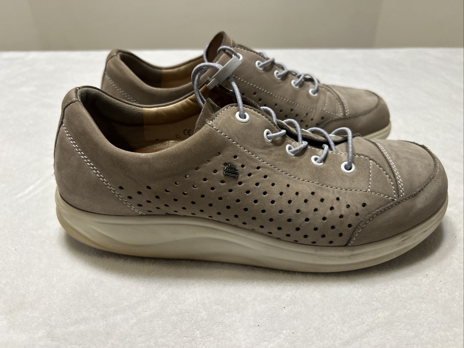 Finn Comfort Women’s Size 8 W Ceylon Cap Toe Sneakers Shoes Stone Nubuck Lace Up