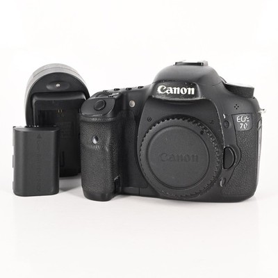 Canon EOS 7D 18MP Digital SLR Camera Body *Read #738