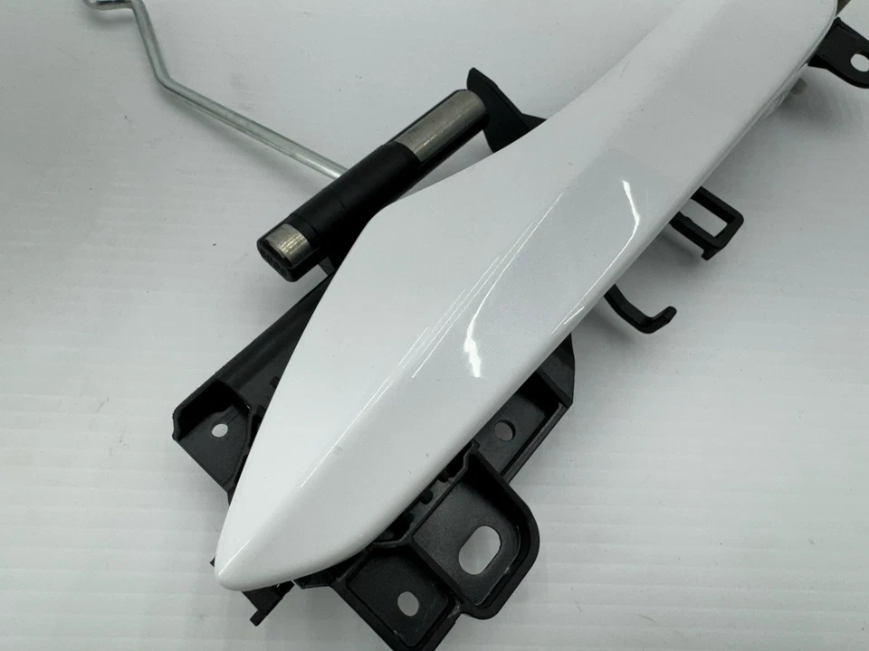 BRANCO 2015-2019 LEXUS RC300 RC350 MAÇANETA DA PORTA EXTERNA FRONTAL DIREITA DO FABRICANTE DE EQUIPAMENTO ORIGINAL - Imagem 4 de 4