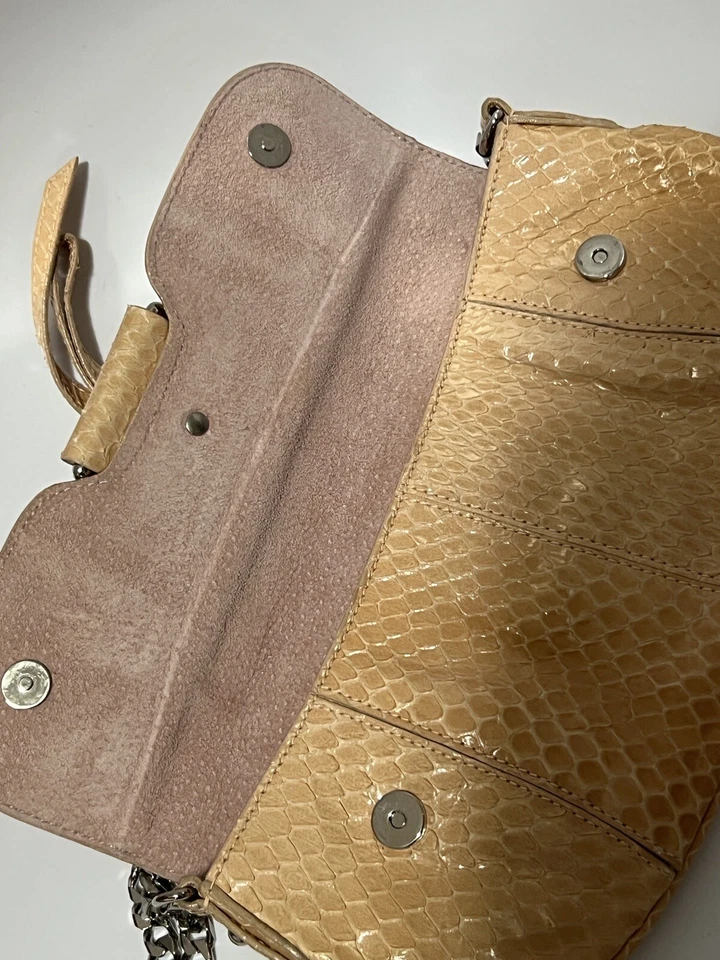 BOLSO DE CUERO DE SERPIENTE MELOCOTÓN DOLCE & GABBANA DE COLECCIÓN Foto 4 de 4