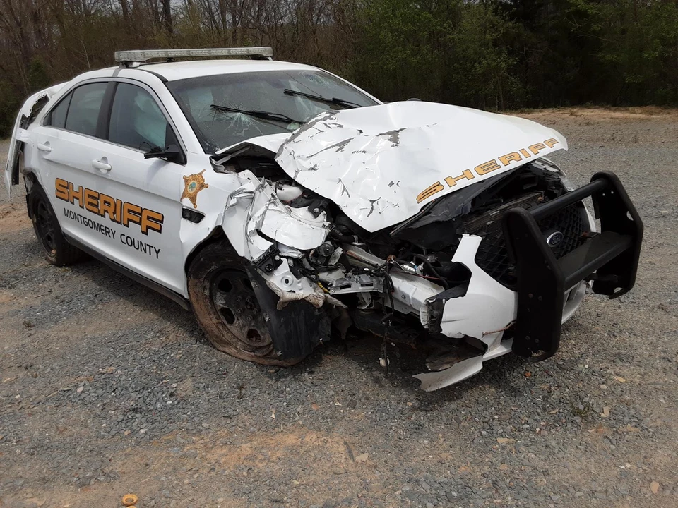 Compresor de aire acondicionado usado para: Ford Taurus 2015 3,5 L con equipamiento policial grado A Foto 4 de 4