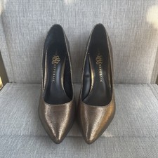 Rock  Republic Gold Bronze Ultra High Heel Size 8.5 Stiletto Pumps