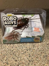 ZURU ROBO ALIVE CRAWLING COCKROACH NEW IN BOX   FREE SHIPPING