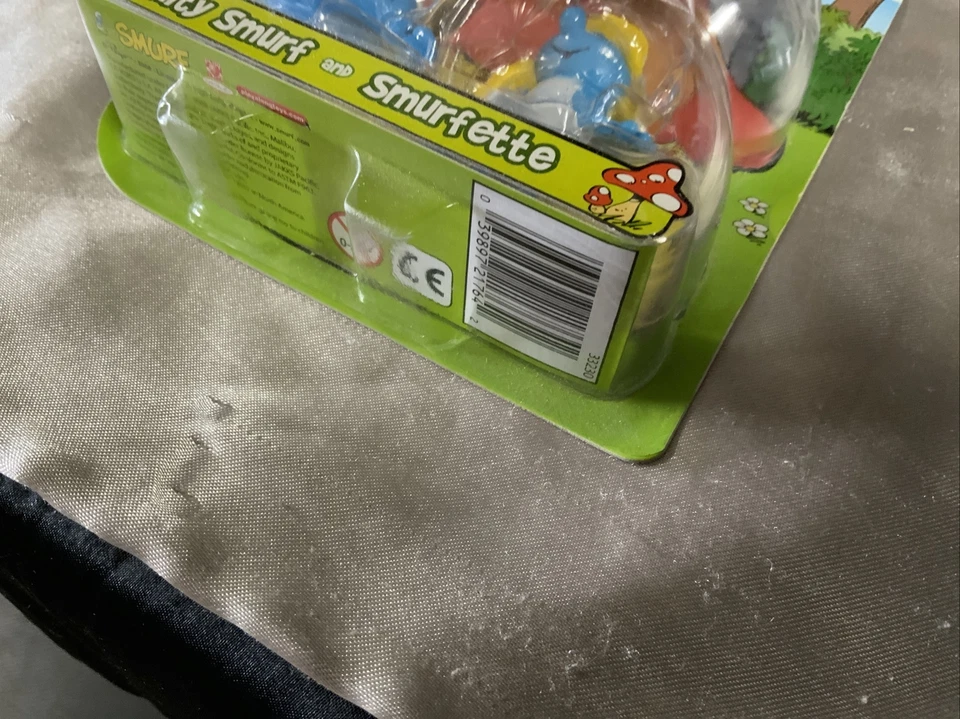 RARE VTG 2009 Vanity Smurf SMURFETTE Smurfs Jakks Pacific VERY RARE SOLD OUT - Image 4 of 4