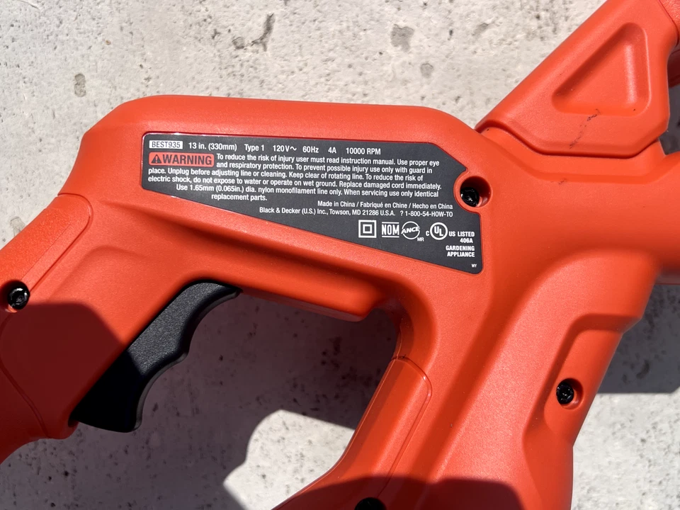 Black & Decker 13" Electric String Trimmer Weed Wacker – 120V 4A 10000 RPM - Image 3 of 4