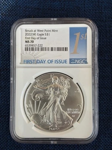2022-W  SILVER EAGLE / First Day Issue / NGC MS-70