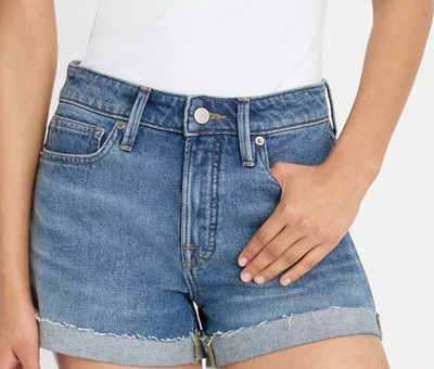 Good American Good Petite Girlfriend Short Blue Denim Women s 12/31 Cuffed Pock 
