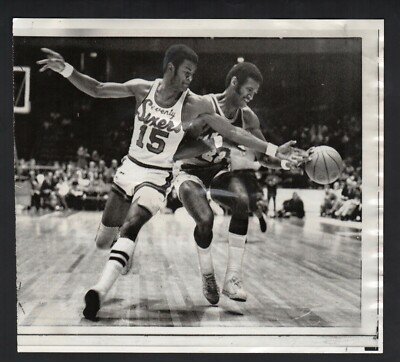 Lawrence Greer Rockets 1970 Press Photo, Hal Greer Philadelphia 76ers vs Stan Lantz San Diego ...