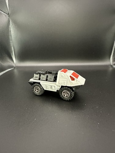 Matchbox 2000 Silver Armored Response Vehicle Made in Thailand Red Windows
