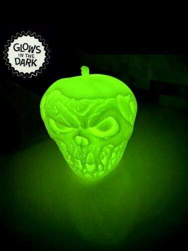 Glow In The Dark Skull Zombie Soap - Halloween Soap - Handcrafted - Picture 1 of 5