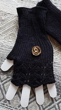 Womens Fingerless Fashion Gloves with Button Accents 