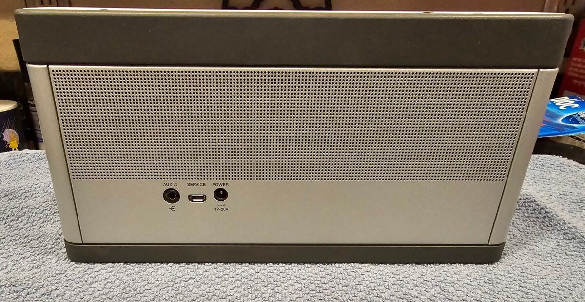 Bose Soundlink Bluetooth Speaker III 3 - Silver Model Bose Soundlink Bluetooth Speaker III 3 - Silver Model