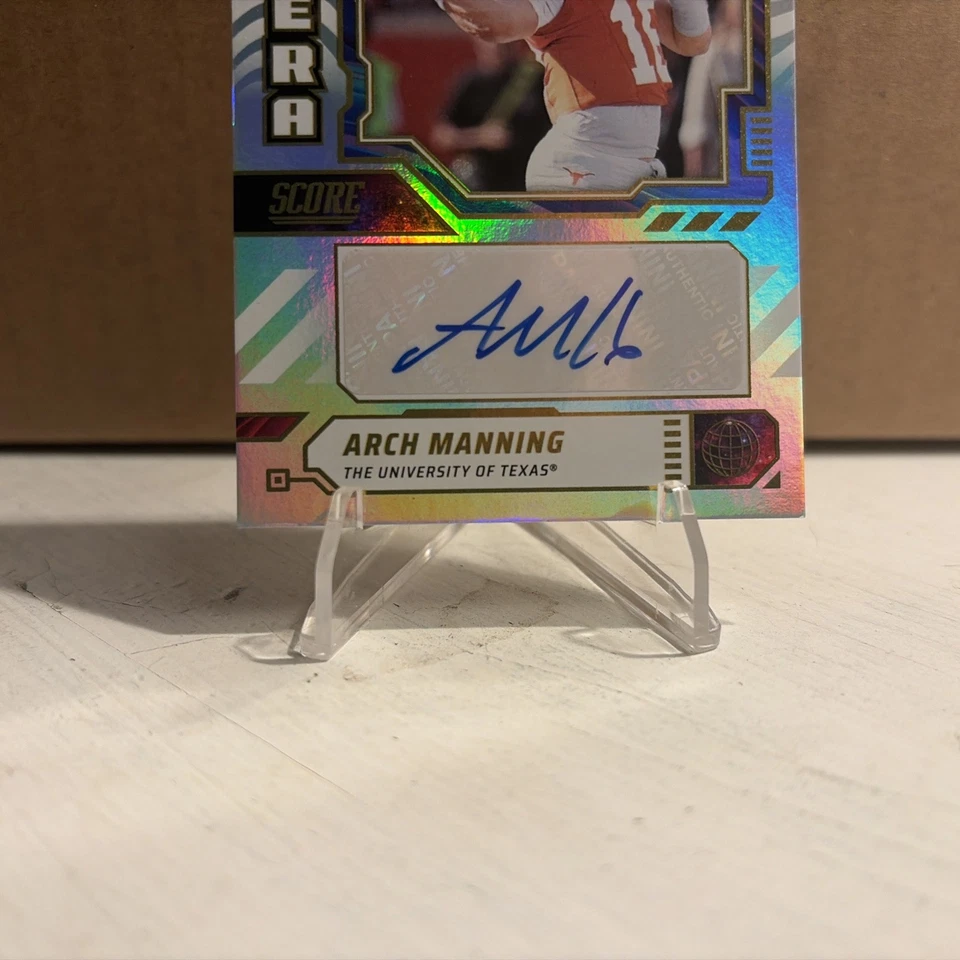 2025 Score NIL Next Era Arch Manning automático Foto 2 de 4