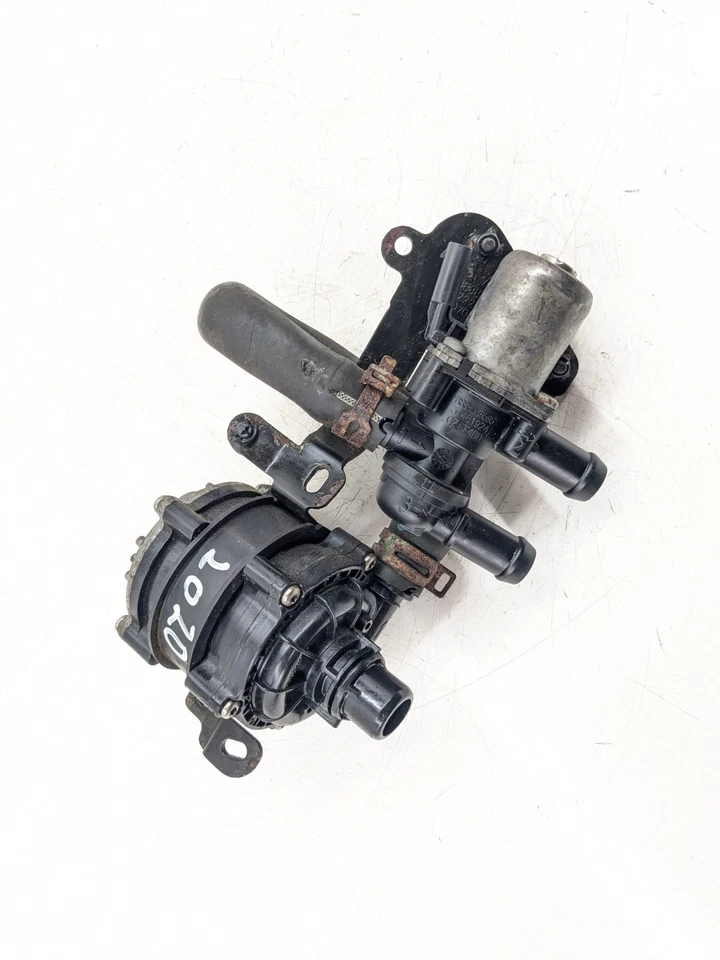 VOLVO XC40 WHATER PUMP 1.5 T5 GASOLINA HÍBRIDA 31461924 2021 - Imagem 4 de 4