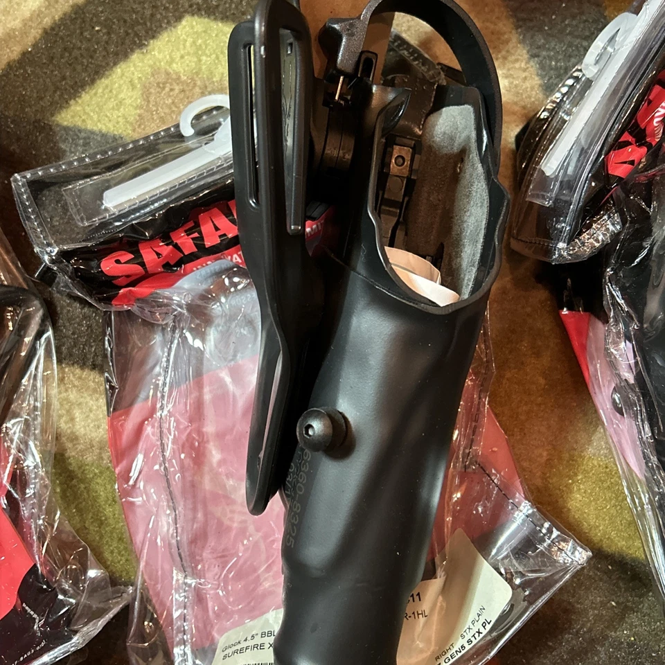 Safariland 6360 ALS/SLS Duty Holster GLOCK 17/22 Streamlight TLR-1HL or SF X300U - Image 3 of 4