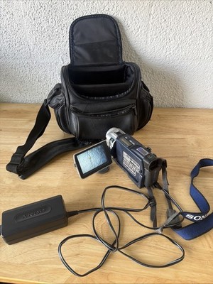 SONY Handycam DCR-TRV17 Mini DV Camcorder w/SUPER NIGHTSHOT