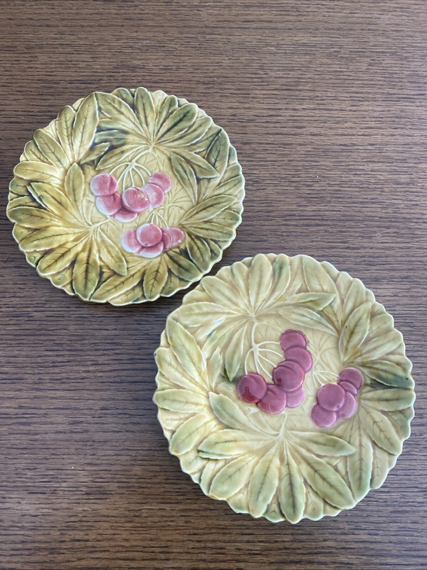 Sarreguemines Majolica Fruit Cherry Plates Gold Green France 1890’s