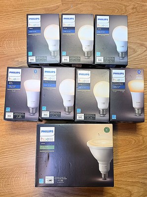 8x Philips Hue LED Light Bulbs