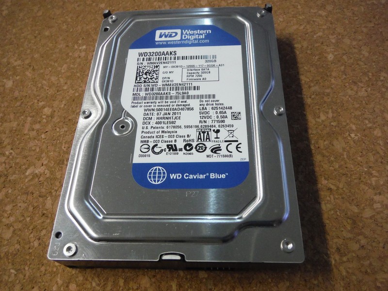 Western Digital  WD3200AAKS 320-GB 7.2K 3.5 SP 3G SATA Desktop Hard Drive