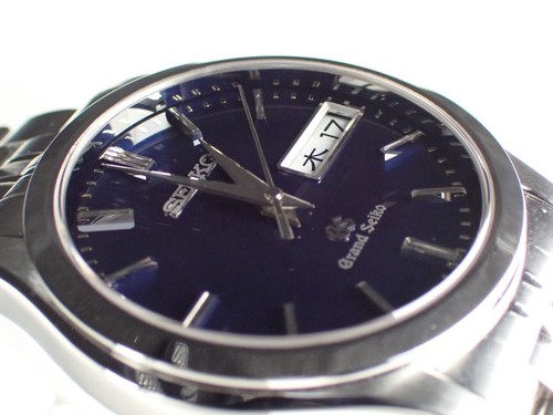 Grand Seiko 9F Quartz Day Date Navy Blue Dial Men's SBGT017 wi...