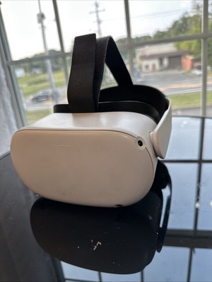 Oculus Quest 1 VR Headset with Adjustable Strap