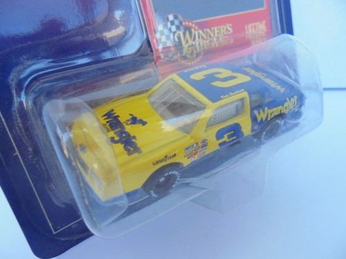 Dale Earnhardt #3 Wrangler Chevrolet Monte Carlo WC escala 64 Nascar diecast - Imagen 3 de 14