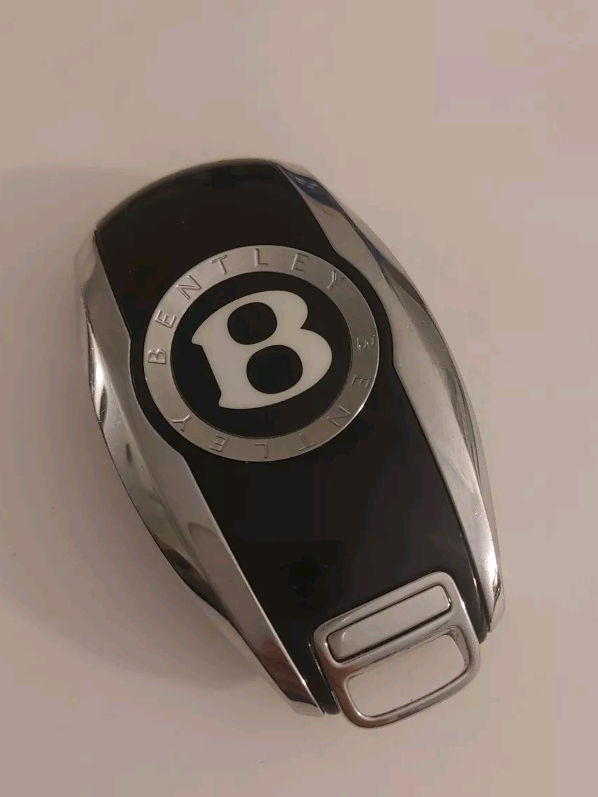 BENTLEY CONTINENTAL KEYLESS SMART KEY FOB OEM FCC 2AHMVYK1. MODEL
