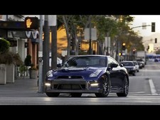 Cars front nissan gt r Desk Mat Stitched