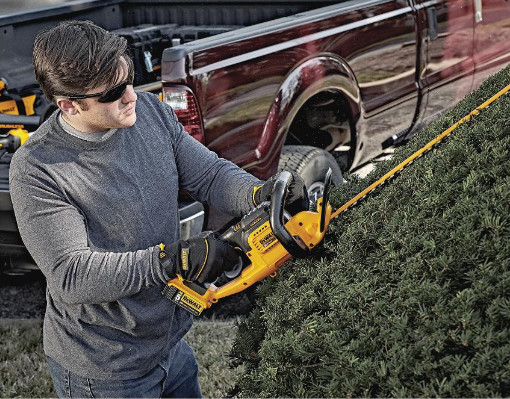 Dewalt 22 in. 20-Volt MAX Lithium-Ion Cordless Hedge Trimmer Easy To Use 