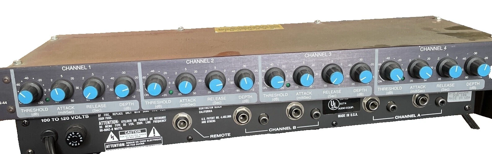 Montável em Rack Furman Processadores de sinal e Efeitos de Rack