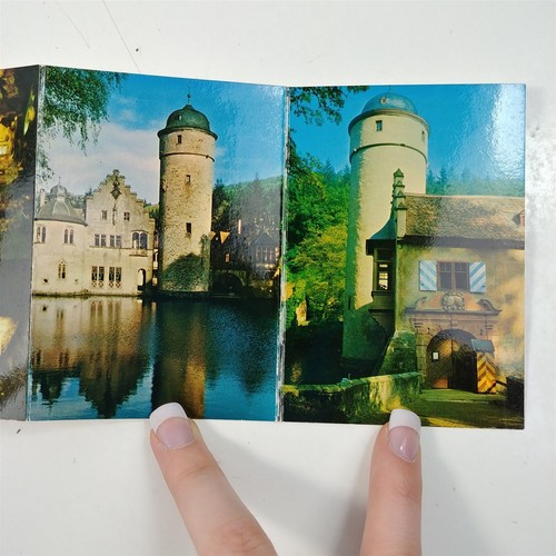 Märchenschloss Mespelbrunn im Spressart German Mini Souvenir Photo Book - Picture 2 of 9