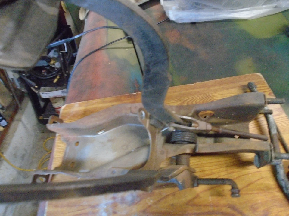 1958 Chevy Chevrolet Impala Belair Delray Biscayne conjunto de pedais de freio e embreagem - Imagem 3 de 4