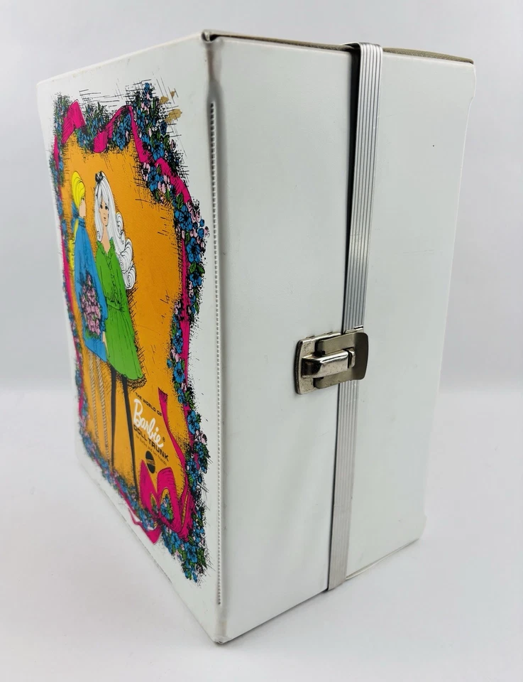 Vintage 1968 Mattel The World Of Barbie Doll Trunk Carrying Case #1004 w/Hangers - Image 4 of 4