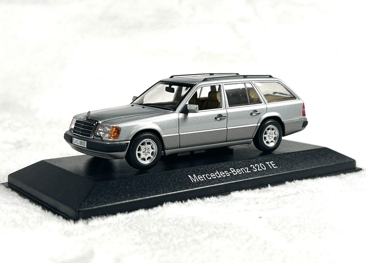 ミニチャンプスメルセデスベンツ W124 ステーションワゴン 1/43 Minichamps 1/43 Mercedes-Benz 320TE S124 Dealer Limited Silver