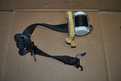 BMW E87 E90 E91 Sicherheitsgurt Obergurt vorne links Gurt Sitzgurt 33059848