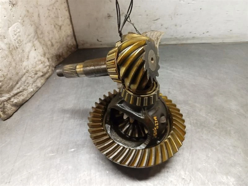 3.23 Ratio Rear Ring Gear/Pinion from 1983 Dodge Ram Charger 7979551 - Image 3 of 4