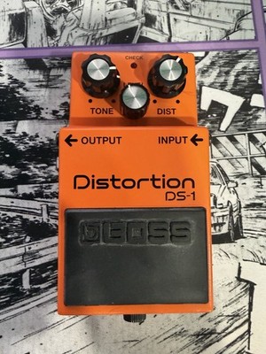 Boss DS-1 Electric Guitar Distortion Effect Pedal with 1 spot cable 