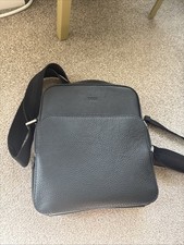 Hugo Boss Men’s Reporter Bag Black
